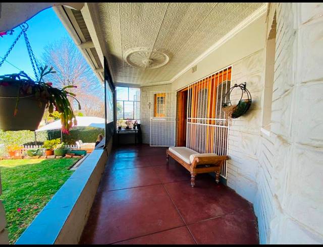3 BEDROOM HOUSE FOR SALE IN KENSINGTON